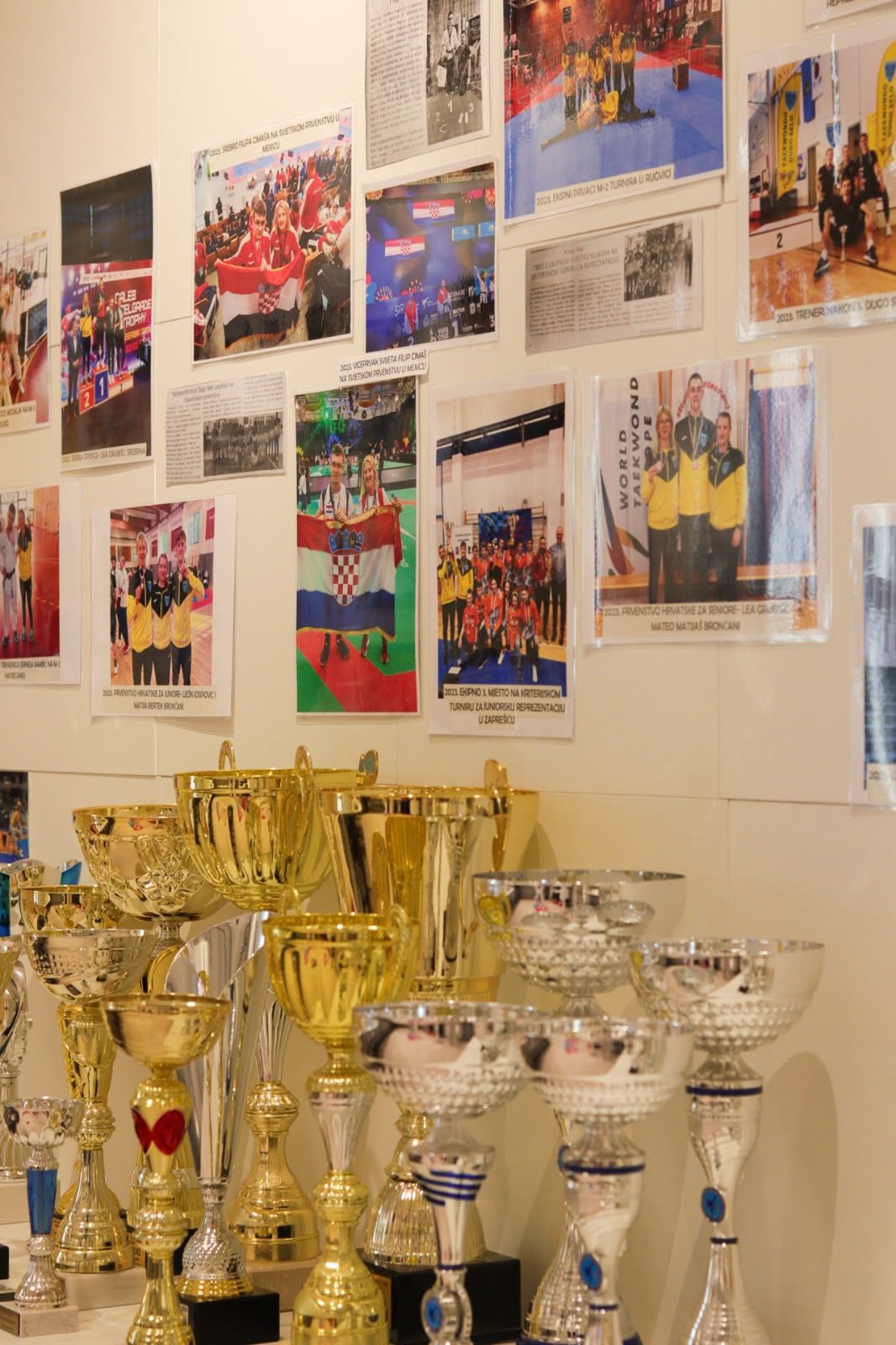 Pehari i fotografije s natjecanja