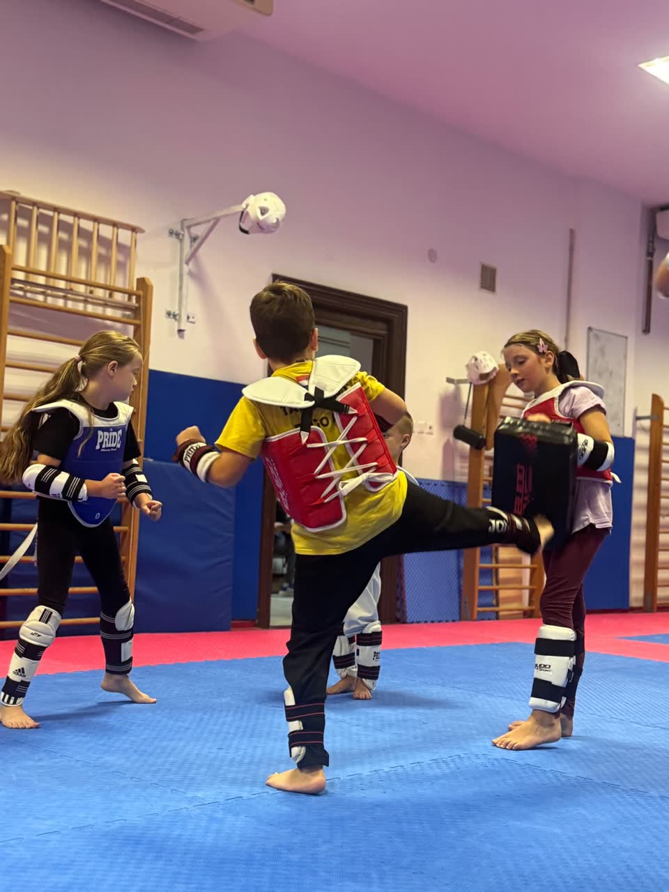 Trening mladih natjecatelja kluba (mali borci)