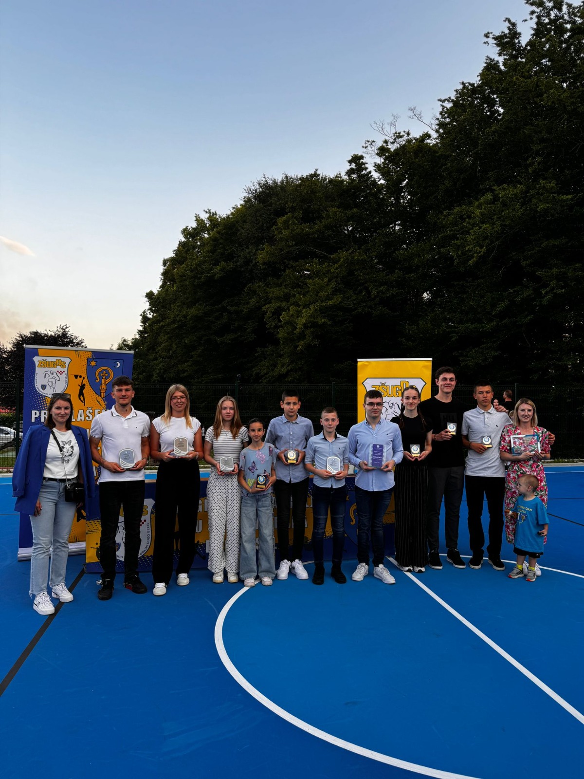 Sportaši i treneri kluba na dodjeli priznanja Grada Dugog Sela