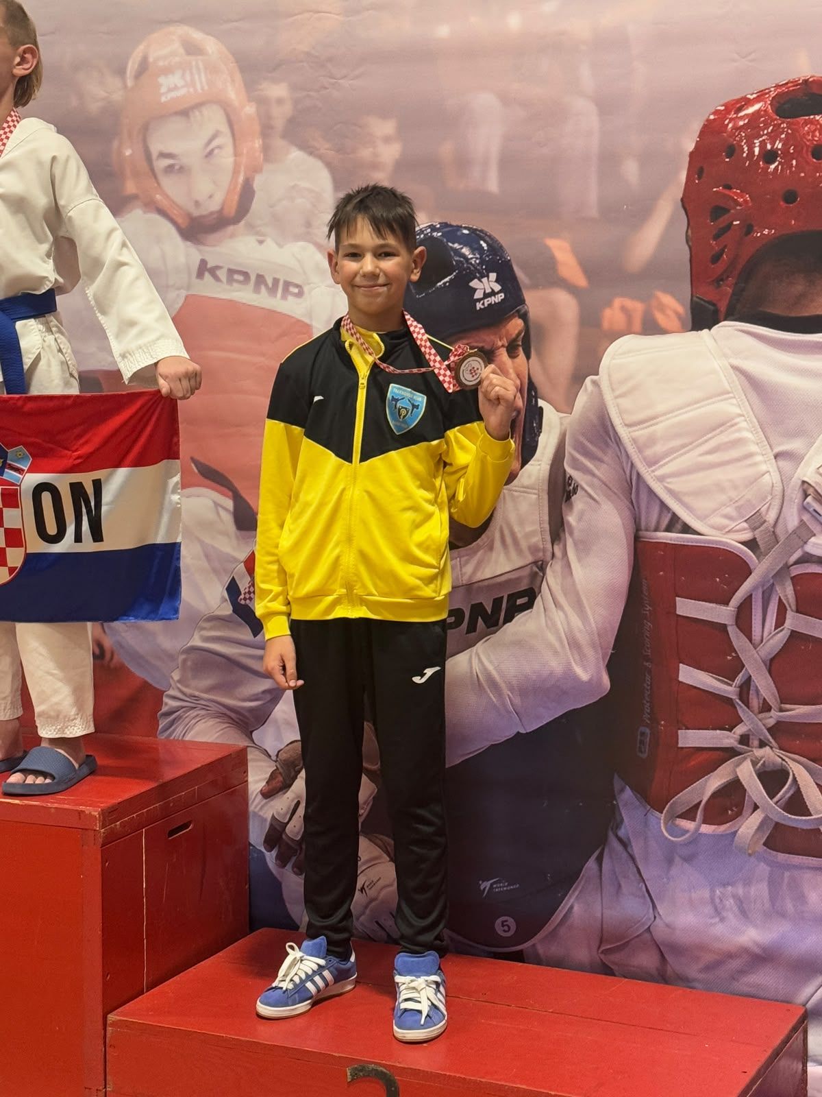 Natjecatelj kluba s medaljom na Prvenstvu Hrvatske