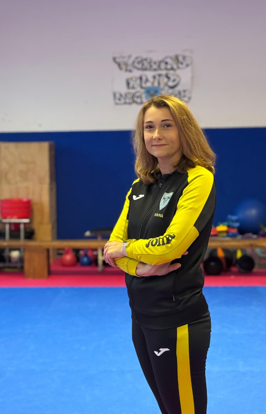 Ivana Katinić u klupskoj trenirci u dvorani kluba
