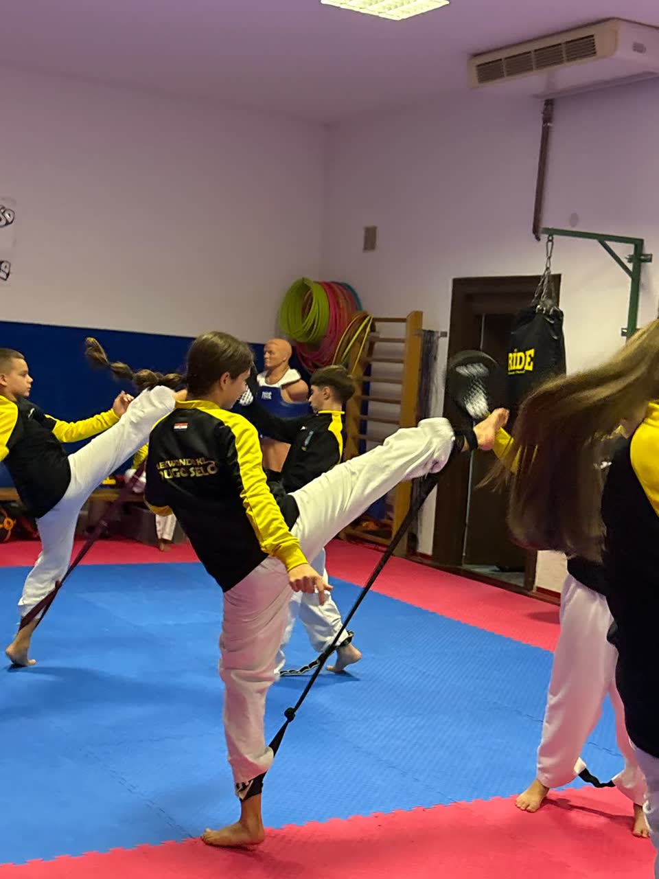 Trening starijih natjecatelja kluba